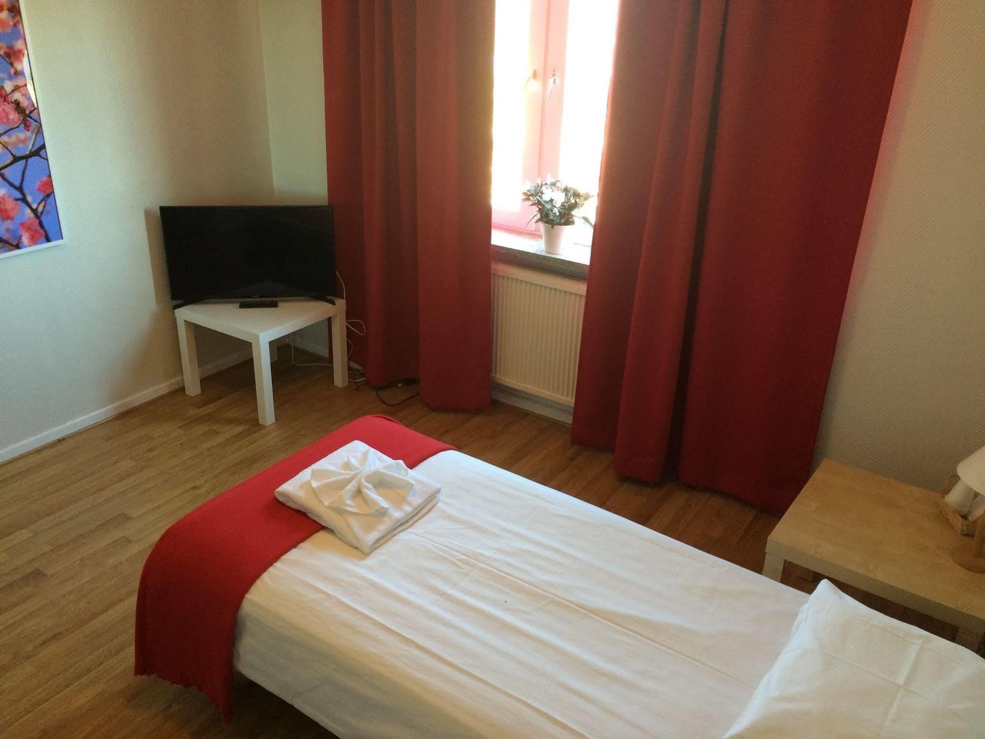 Hotell Oestergyllen Linköping Esterno foto